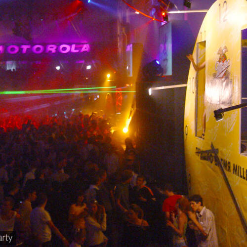 Above & Beyond - Live At Gatecrasher Russia 25.09.2004