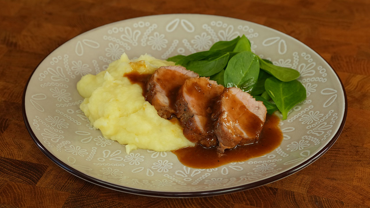 Stav se u řezníka pro maso a vyzkoušej tenhle recept na panenku ve fantastické omáčce