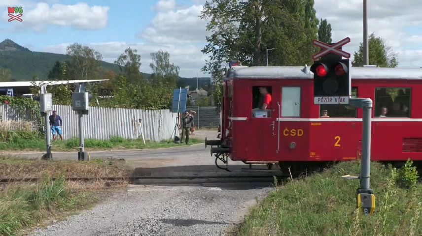 Železniční přejezd Mimoň - loučení s tratí na staré nádraží s Hurvínkem
