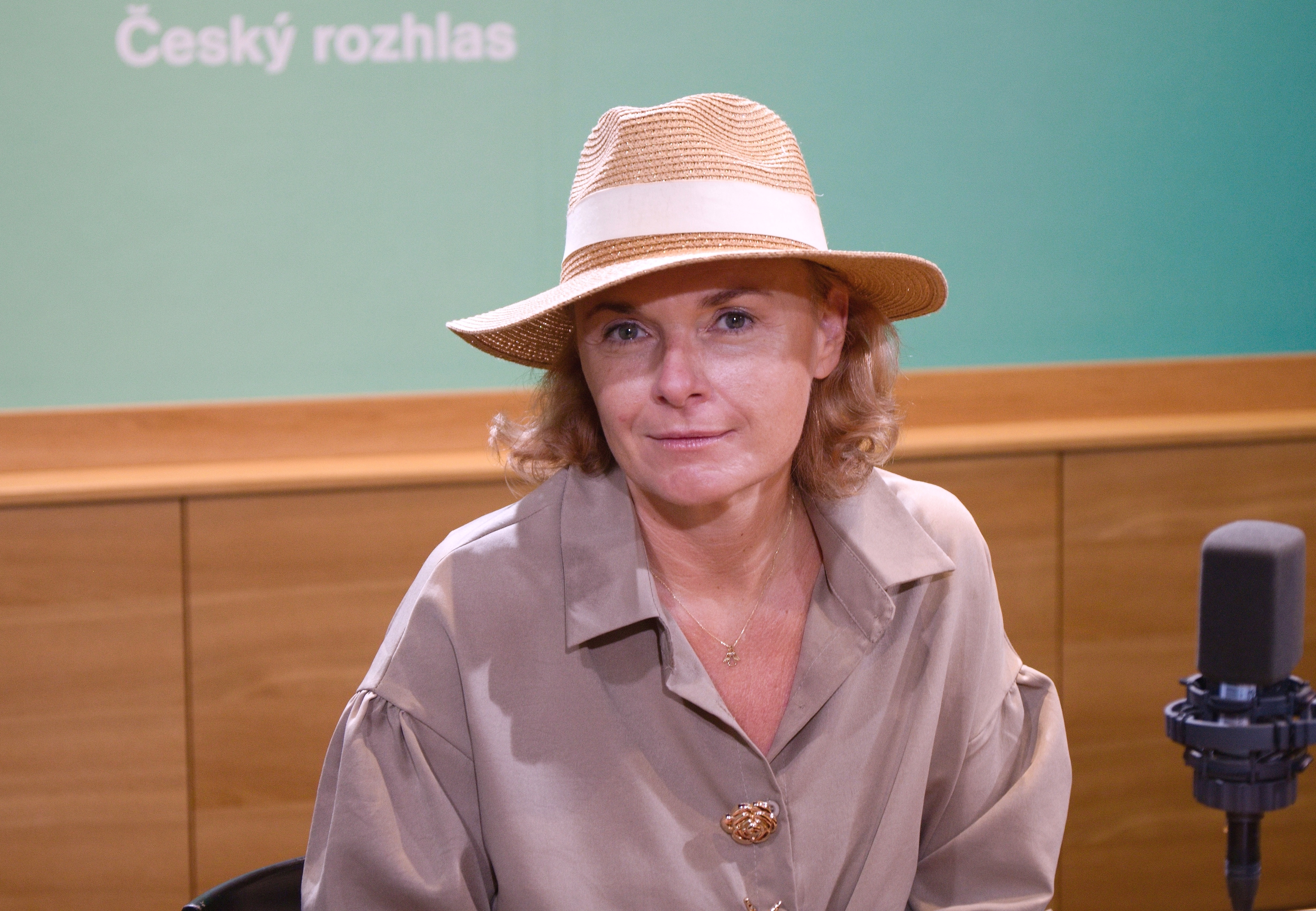 Herečka Bára Munzarová o projektu Zastav se: Učím lidi říkat ne, znát svou cenu a odejít zdravou cestou