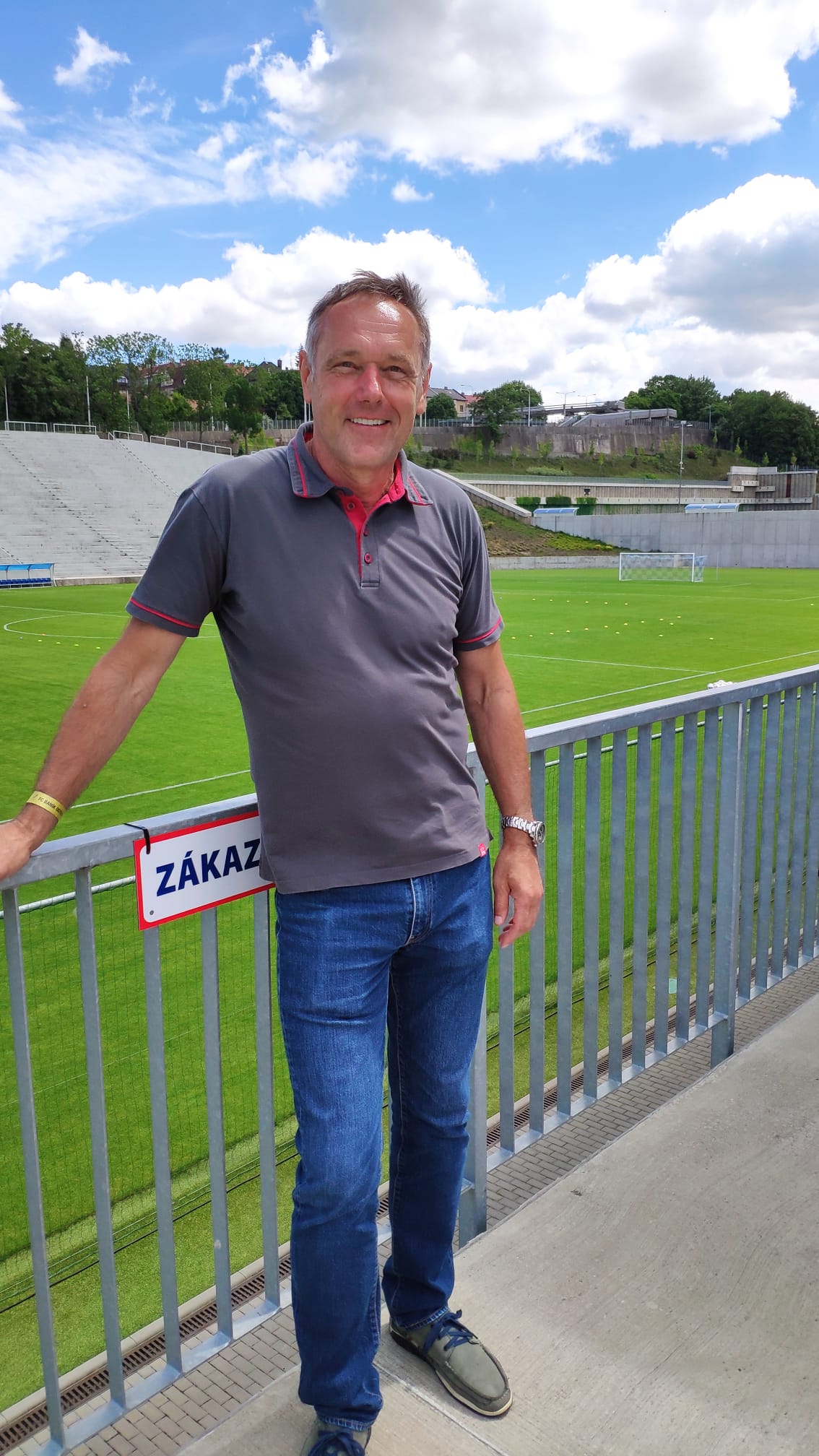 První velký přestup z klubu do vyspělé soutěže západní Evropy po roce 1989
