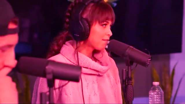RILEY REID Had A CHILD...