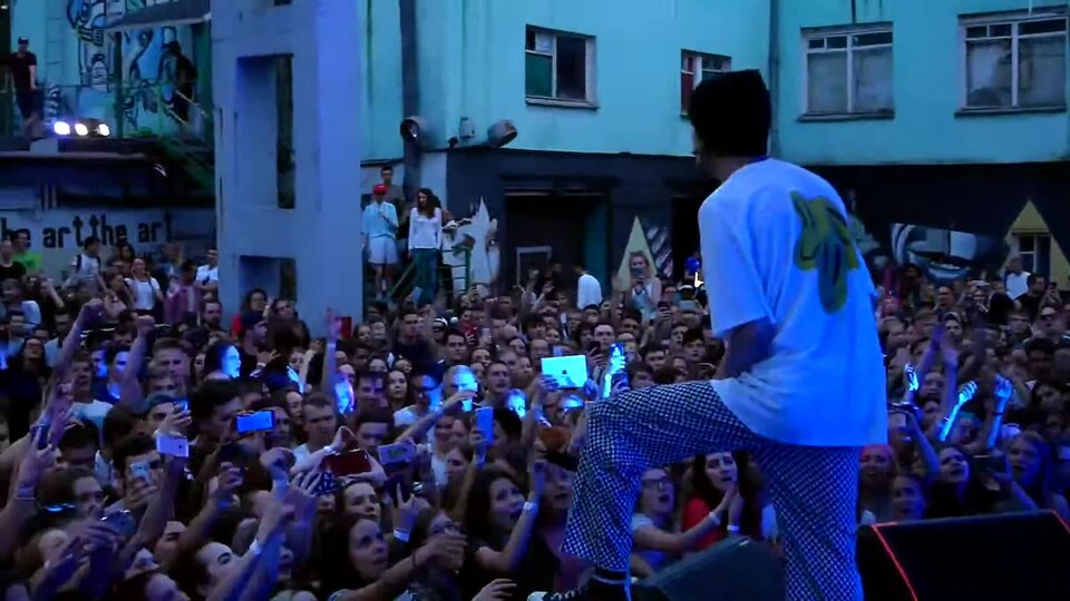 ПОШЛАЯ МОЛЛИ - Все хотят меня поцеловать ( LIVE )