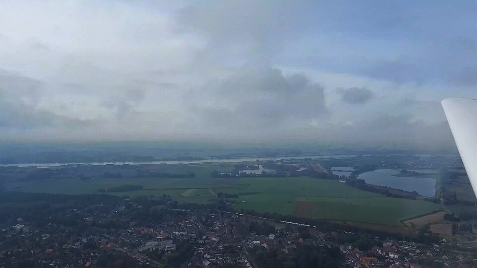 Above Elten 111340