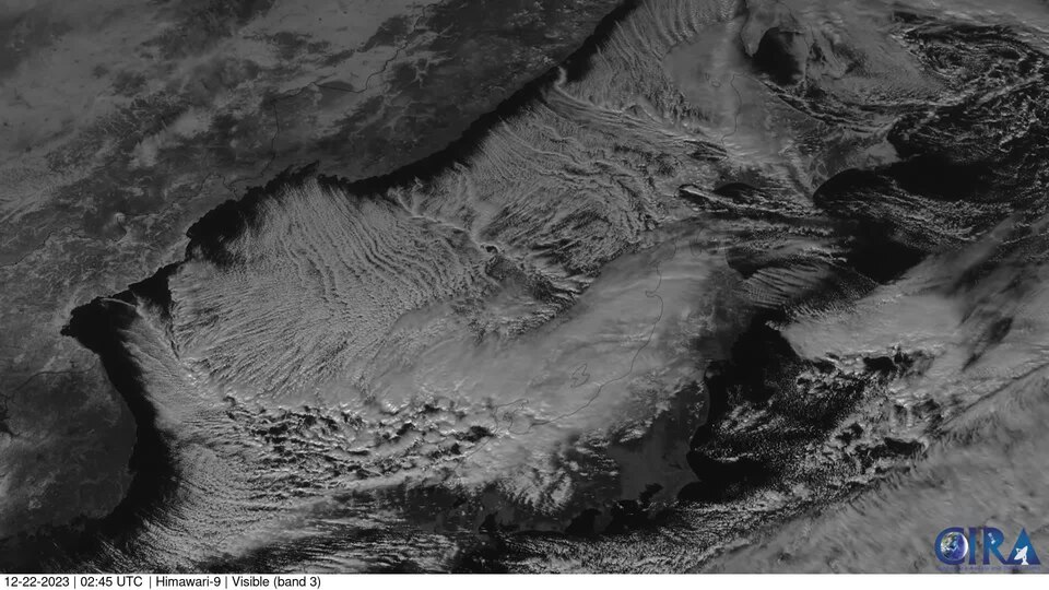 Rolling Cloud Streets Above the Sea of Japan (CIRA 2023-12-22 - labels)