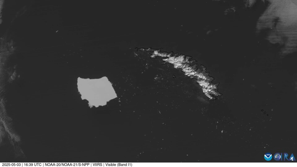 Clear Skies Above Iceberg A23a (CIRA 2025-05-03 - labels)