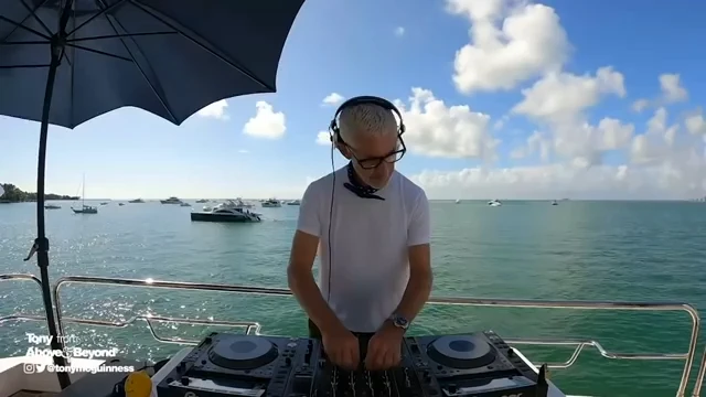ABOVE AND BEYOND. Deep House set. 5 horas