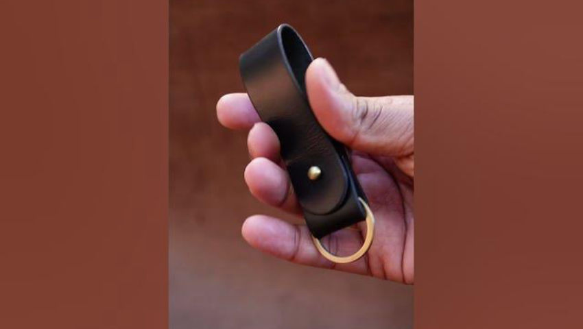 Handmade leather keychain #leathercraft #handmade #asmr